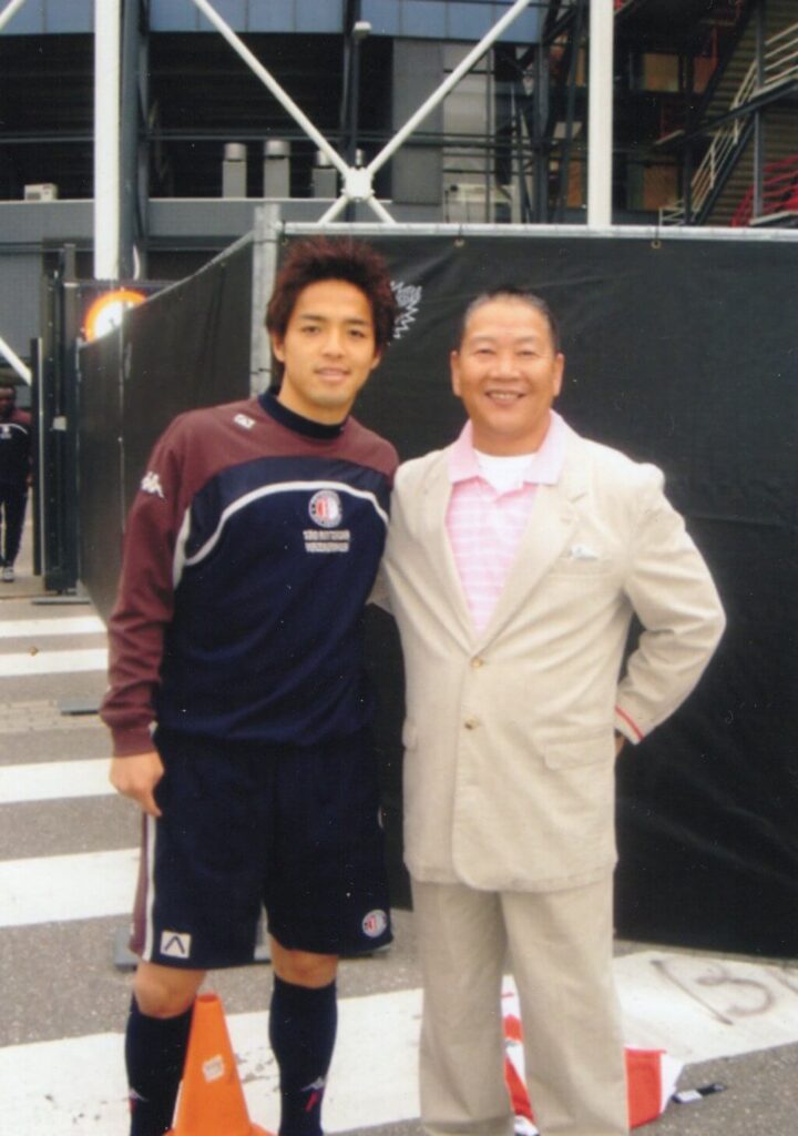 2005年　小野伸二氏と